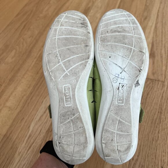 Taos Green Leather Mary Jane Flats Women's Size 37 US 6-6.5 - Picture 9 of 10